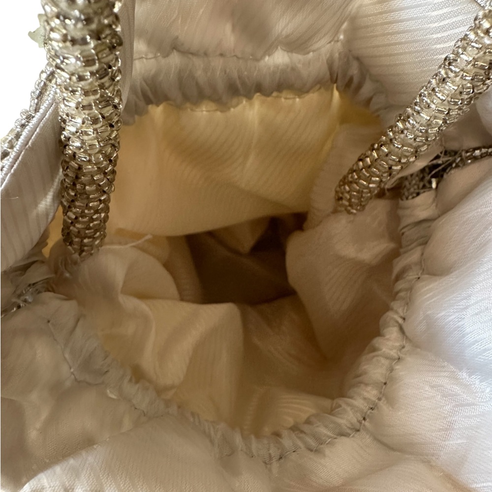 Silver sequined & beaded mini bag with beaded handle and drawstring closure - Picture 4 of 7